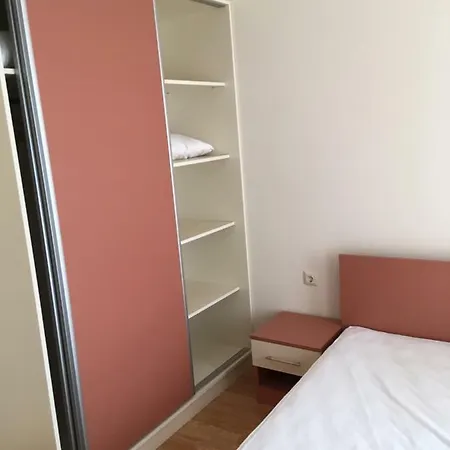 Apartment Vase With Pool *